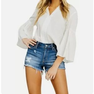 Kancan Estillo Mid-Rise Distressed 2.5” Shorts